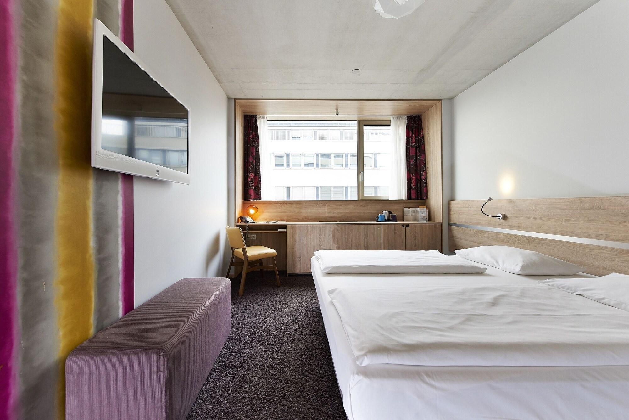 Simm'S Hotel - Cityhotel Next To Metro U3 Vienna Luaran gambar