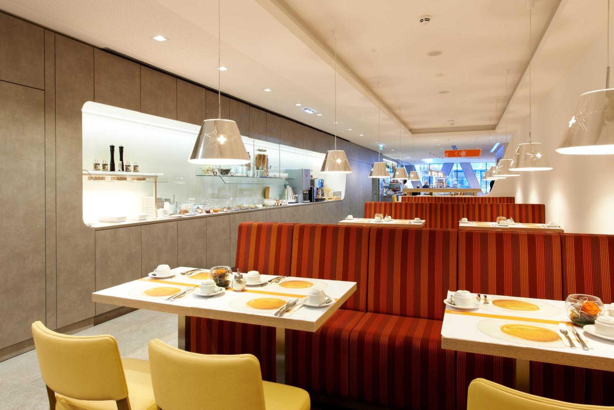 Simm'S Hotel - Cityhotel Next To Metro U3 Vienna Restoran gambar