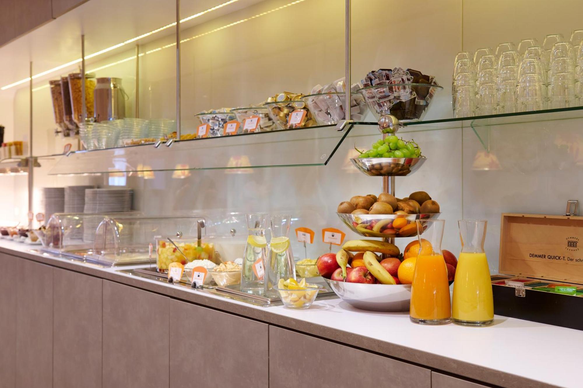Simm'S Hotel - Cityhotel Next To Metro U3 Vienna Luaran gambar